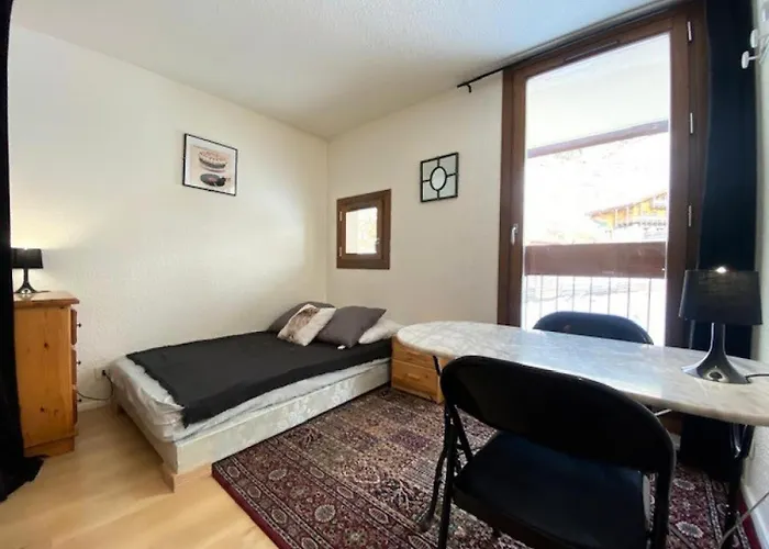 Roche Blanche - Location: Pour 2 Personnes Dans Le Centre *